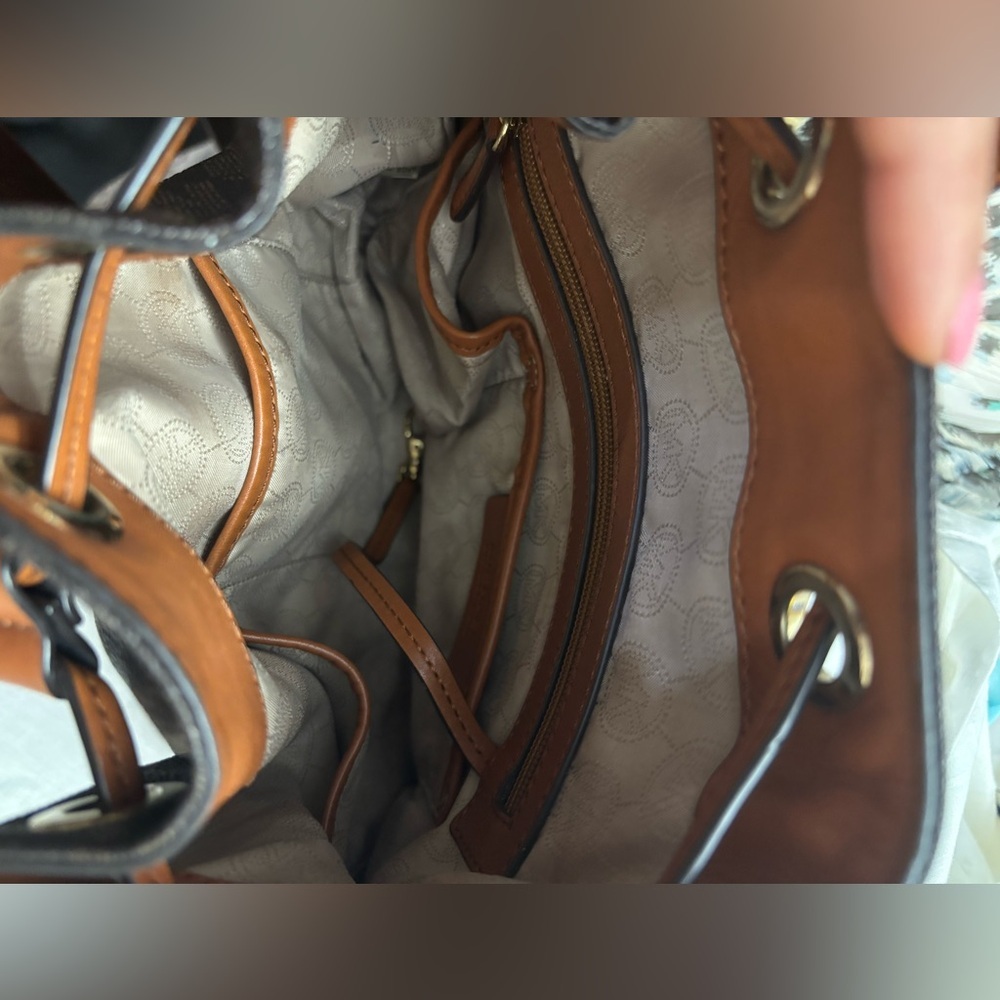 Michael Kors Dark Brown Bucket cross body Bag - Picture 8 of 8